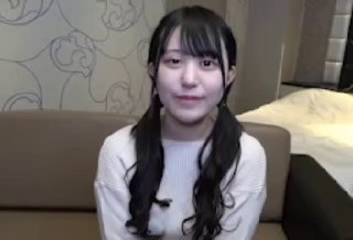 大学生记录了她的第一次跨种族肛交和口交经历